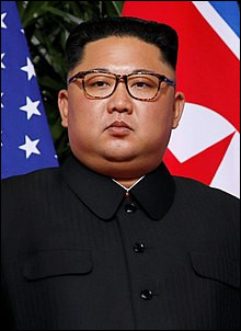 Son fils, Kim Jong-un, l'actuel dirigeant lui succède. Mais quel âge a-t-il ? (avril 2020).