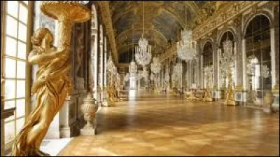 Au château de Versailles, la galerie des Glaces est revêtue de 357 glaces.