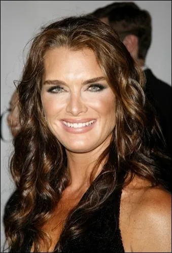 Quel �ge a l'actrice, Brooke Shield ?