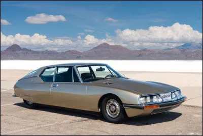 De quelle marque est le moteur de la Citroën SM ?