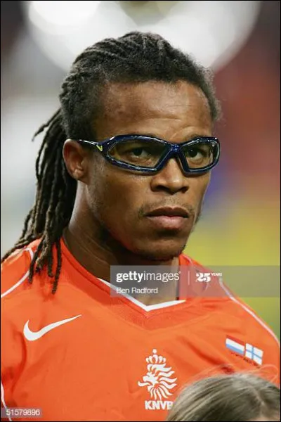 Qui est ce footballeur ?