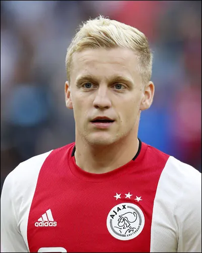 Qui est ce footballeur ?