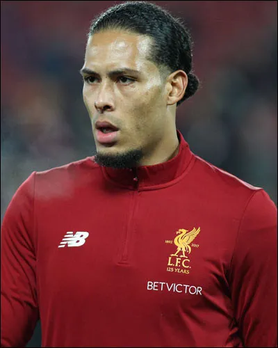 Qui est ce footballeur ?