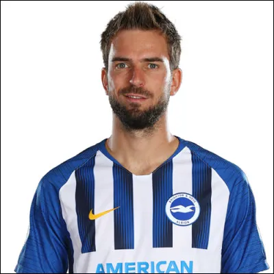 Qui est ce footballeur ?