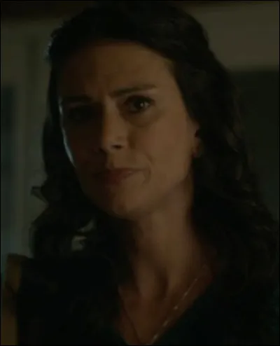 Comment se nomme la mère de Scott ?