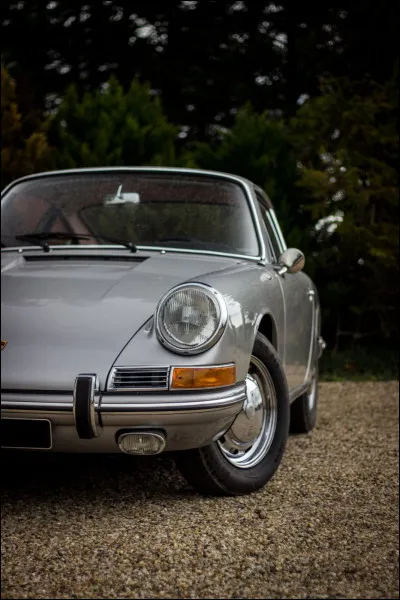 Quel est le nom du modèle de cette Porsche ?
