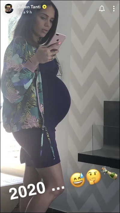 Dans quelle saison, Manon est-elle enceinte de Tiago ?