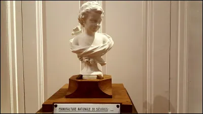 Ce buste a été donné au musée par un président de la République française. Qui est-il ?