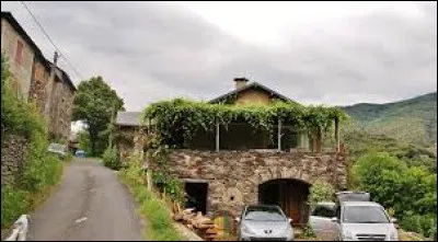 Village occitan, au cur du parc national des Cévennes, Molezon se situe dans le département ...