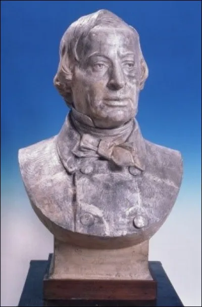 Voici un personnage important dont le buste a été réalisé par Auguste Bartholdi. Il s'agit du président de l'Union franco-américaine :