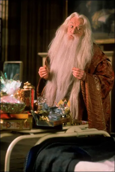À quel goût était la dragée qu'avait mangée Dumbledore à la fin du film quand il dit à Harry ''Pas de chance... !'' ?