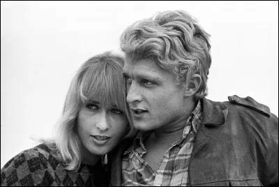 ''Aline'' est une chanson écrite, composée et interprétée par Christophe. Quel est son vrai nom ?