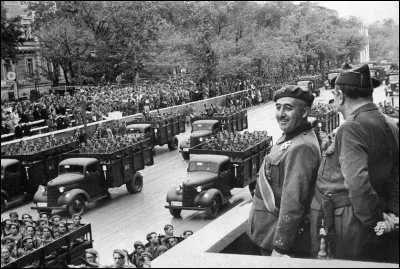 Après le soulèvement militaire du 17 juillet 1936 et une guerre civile de près de trois ans, la dictature s'installe pour près de 40 ans. Dans lequel de ces pays ?