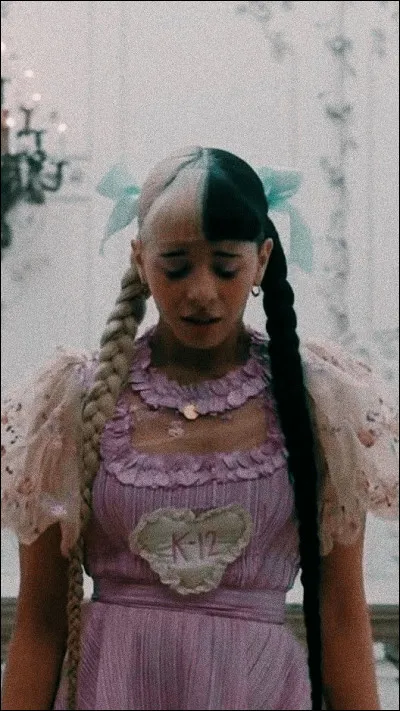 Quelle est la couleur de ton uniforme ?