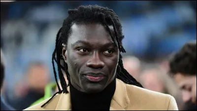 Dans quel club joue actuellement Bafétimbi Gomis ? (avril 2020)