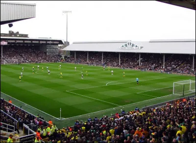 Quel club anglais joue à Craven Cottage ?