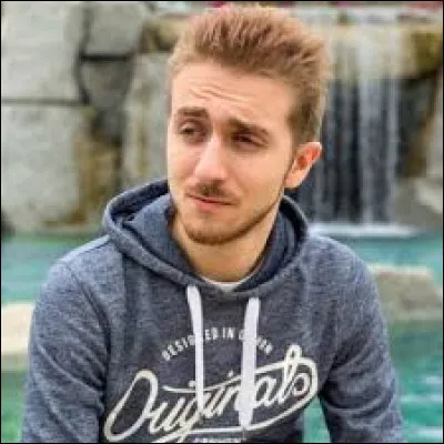 Quel est le personnage, dans « Yandere Simulator », que Sora aime le plus ?