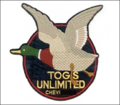 Quelle est cette marque française de prêt-à-porter spécialisée dans les blousons en cuir ?