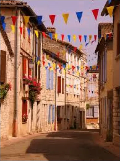 Je vous propose de partir &agrave; la d&eacute;couverte de Montpezat-de-Quercy. Commune occitane, dans l'arrondissement de Montauban, elle se situe dans le d&eacute;partement ...