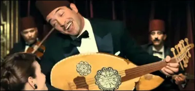 Octobre 1956 > 1er disque d'or féminin avec une chanson italienne remaniée ! Les ventes de rimmel explosent, le style Dalida fait des ravages : "La France entière souffre de/d'une ... ... " (Complétez les pointilés !)