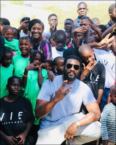 Qu'est-ce que la “Vie Sur Nous Fondation” créée par Damso ?