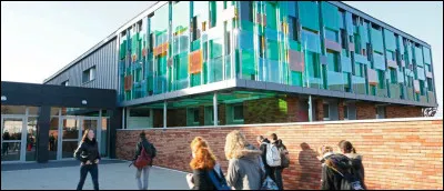 Combien y a-t-il d'&eacute;coles &agrave; Denain ?