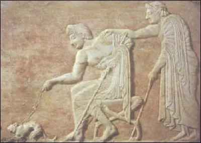 Avant de connaître le chat en Grèce antique, quel animal les grecs utilisaient ils pour la chasse aux rongeurs ?