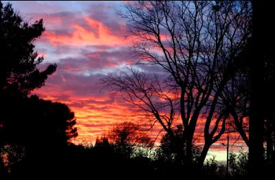 Nul ne peut atteindre l'aube sans passer par le chemin de la nuit. De qui est cette citation sur l'aube ?