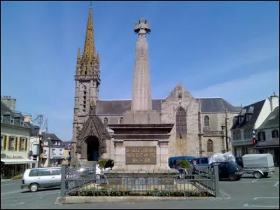 Ville de 9 000 habitants du département du Finistère, située dans la vallée de l'Élorn en bordure sud du plateau de Léon :