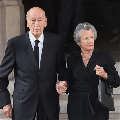 Comment s'appelle la femme de Valérie Giscard d'Estaing ?