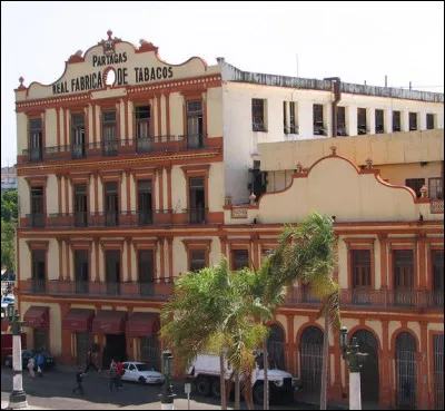 La fabrication de cigares reste une spécialité cubaine. L'un des plus connus s'appelle le Montecristo. Pourquoi ?