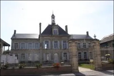 Nous sommes dans le Grand-Est, à Neuflize. Commune de l'arrondissement de Rethel, en Champagne crayeuse, elle se situe dans le département ...