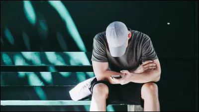 Pour toute question sur le COVID-19, il existe un numéro national gratuit : 0800 130 000