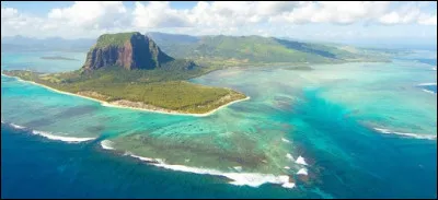 Le pays est colonisé en premier par :