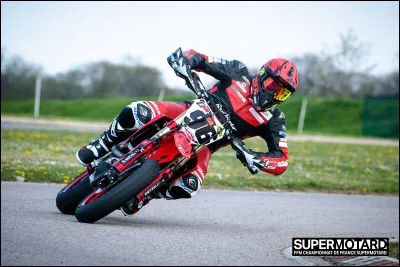 Quel pilote participe au championnat d'Europe Supermoto du club MCPH ?