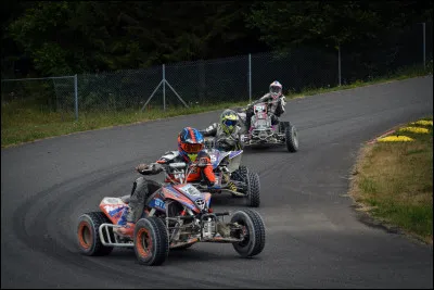 Qui sont ces trois pilotes du club ?