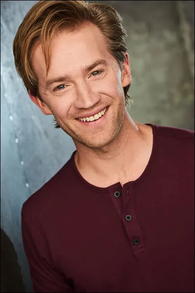 Qui interprète PJ ?