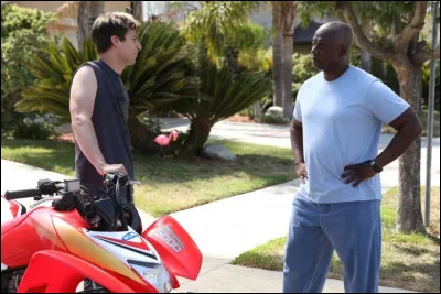 Contraints à l'exil pendant la saison 4, Ray Holt et Jake Peralta doivent fuir la région de New-York au péril de leur vie, dans quelle autre région des États-Unis sont-ils donc confinés ?