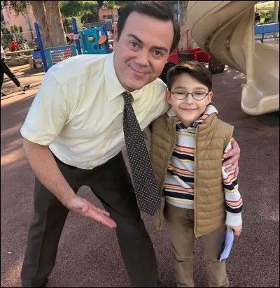 Quel est le nom du fils adopté par le lieutenant Charles Boyle ?