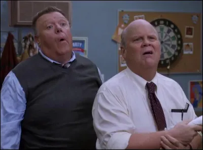 Donc, trouvez-moi son compère Michael Hitchcock sur la photo :