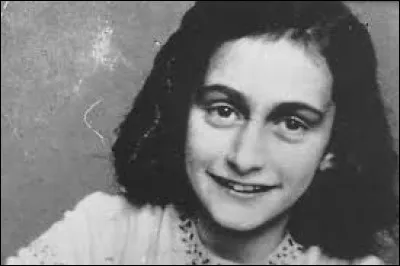 Elle fut une adolescente allemande très connue pour avoir écrit un journal intime durant la période de l'Allemagne nazie. Qui est-elle ?