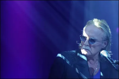 De quelle couleur étaient les ''Mots'' de Christophe, chanteur qui vient de nous quitter (avril 2020) ?