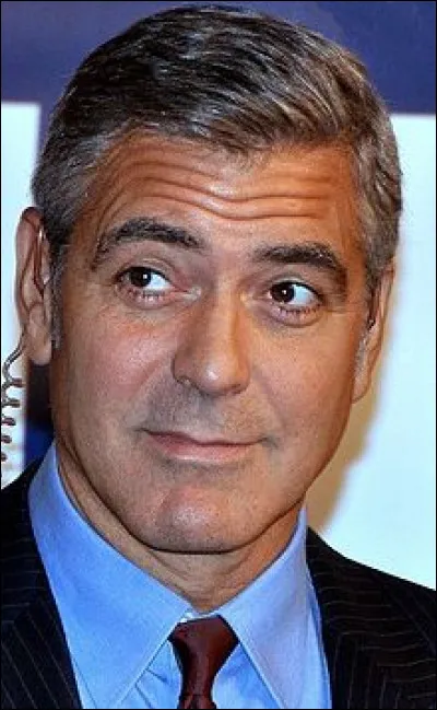 Georges Clooney est polonais.