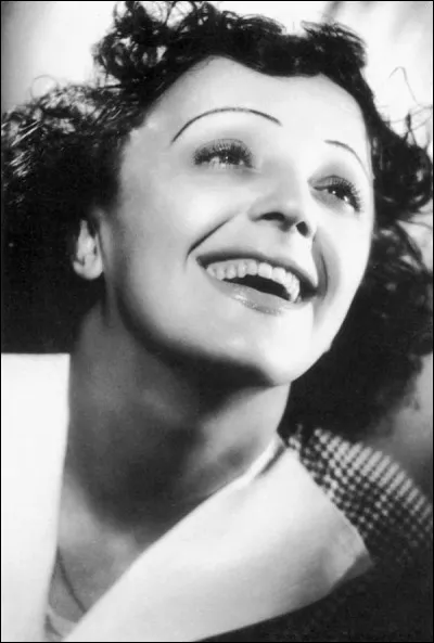 C'est Edith Piaf qui a chanté "la Vie en rose".