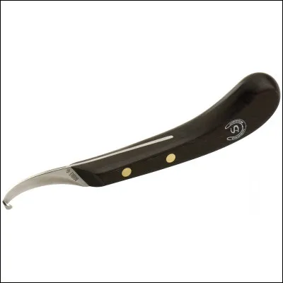 Comment se nomme cet ustensile pour parer le pied du cheval ?