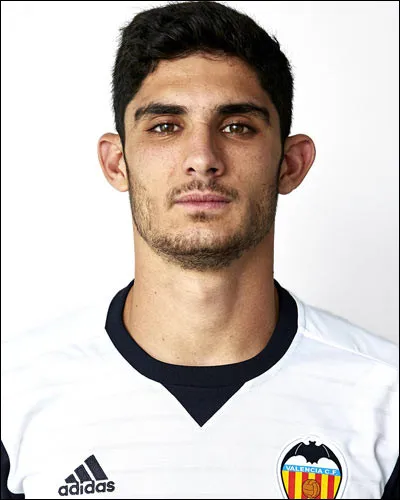 Qui est ce footballeur ?