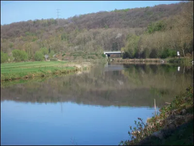 Dans "Cur de Rocker", à quel membre de sa famille Julien Clerc s'adresse-t-il ?