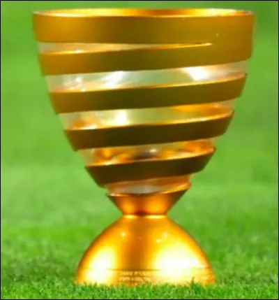 Par quelle équipe le RC Lens s'est-il fait éliminer dès le 2e tour de Coupe de la Ligue ?