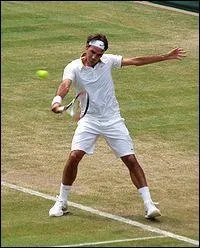 Au cours de sa vie, combien a gagn Roger federer en tournoi ?