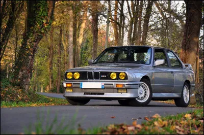 En quelle ann&eacute;e est sortie la BMW M3 E30 ?